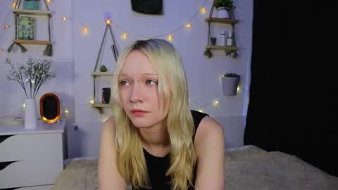 Jenny online show from 10/04/25, 07:28