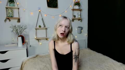 Jenny online show from 11/07/25, 07:19