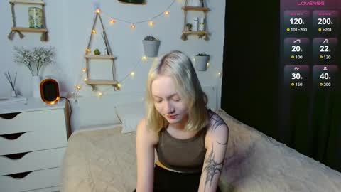 Jenny online show from 11/08/25, 08:03