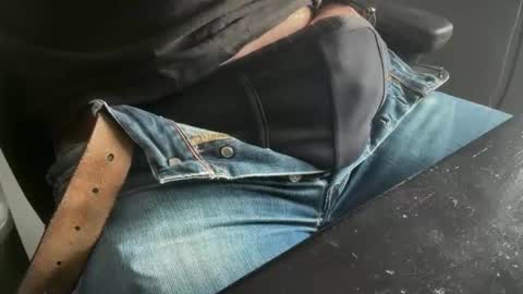 Snapshot of arcticviking81 chatting on 05/25/26, 04:24 arcticviking81 online show from 05/25/26, 04:24