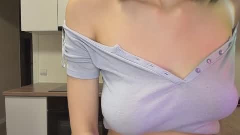Caroline online show from 07/28/26, 06:20