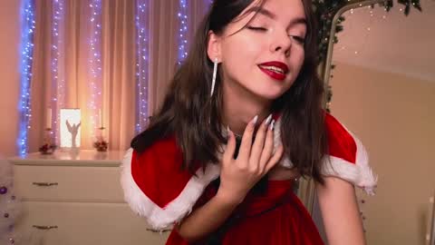 My name is Kelly online show from 12/22/24, 07:31
