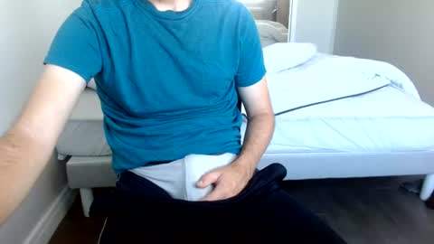 Arek online show from 06/19/26, 05:45