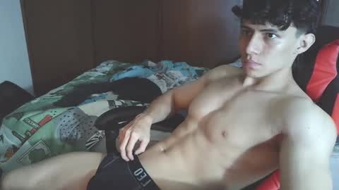 Snapshot of ares_aestheticgod chatting on 10/04/25, 05:05 Ares D online show from 10/04/25, 05:05