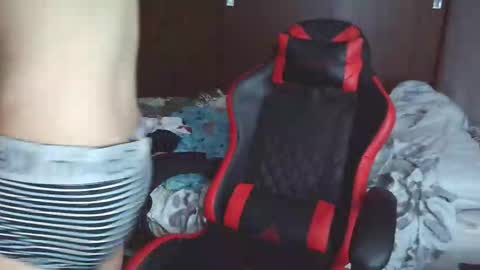 Snapshot of ares_aestheticgod chatting on 10/13/25, 08:20 Ares D online show from 10/13/25, 08:20