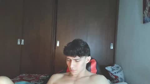 Snapshot of ares_aestheticgod chatting on 10/22/25, 03:18 Ares D online show from 10/22/25, 03:18