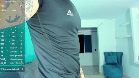 Snapshot of ares_blue chatting on 11/12/25, 12:11 ares blue online show from 11/12/25, 12:11