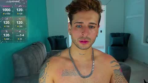 Snapshot of ares_blue chatting on 11/12/25, 02:17 ares blue online show from 11/12/25, 02:17