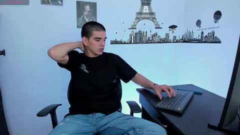 Snapshot of ares_johnsonn chatting on 01/10/25, 09:53 Ares online show from 01/10/25, 09:53