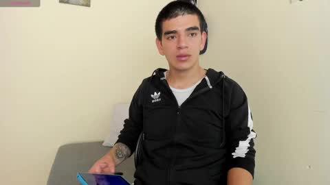 Snapshot of ares_johnsonn chatting on 01/24/25, 08:54 Ares online show from 01/24/25, 08:54
