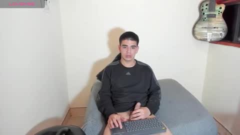 Snapshot of ares_johnsonn chatting on 02/08/25, 08:31 Ares online show from 02/08/25, 08:31