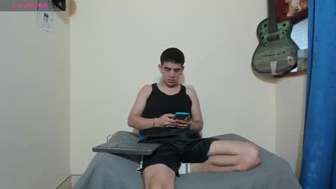 Snapshot of ares_johnsonn chatting on 02/11/25, 03:51 Ares online show from 02/11/25, 03:51