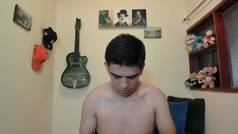 Snapshot of ares_johnsonn chatting on 02/18/25, 04:59 Ares online show from 02/18/25, 04:59