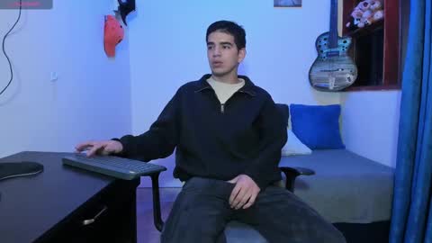 Snapshot of ares_johnsonn chatting on 02/27/25, 11:41 Ares online show from 02/27/25, 11:41