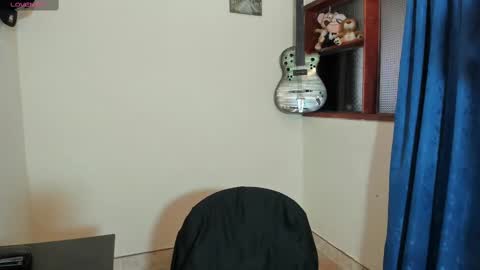 Snapshot of ares_johnsonn chatting on 03/05/25, 03:51 Ares online show from 03/05/25, 03:51