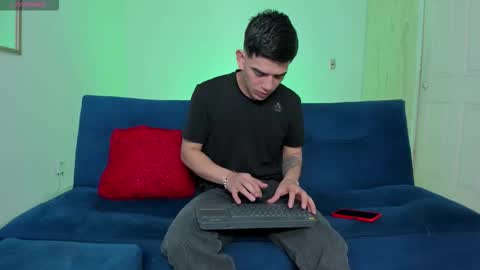 Ares online show from 10/01/25, 12:44