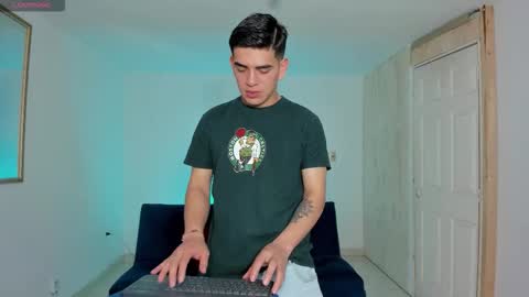 Ares online show from 10/03/25, 04:15