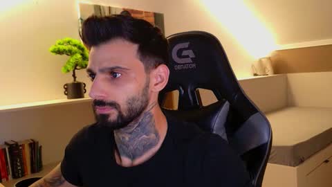 Snapshot of aressteel chatting on 10/25/25, 08:14 Ares Steel online show from 10/25/25, 08:14