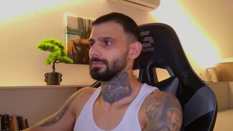 Snapshot of aressteel chatting on 11/05/25, 03:56 Ares Steel online show from 11/05/25, 03:56