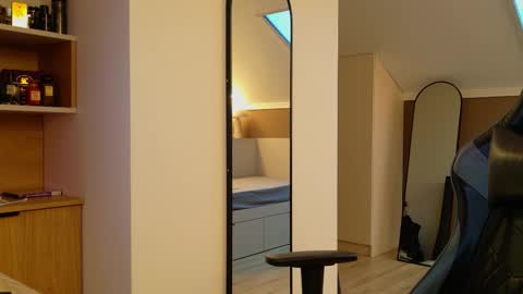 Snapshot of aressteel chatting on 11/15/25, 02:24 Ares Steel online show from 11/15/25, 02:24