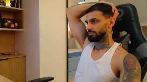 Snapshot of aressteel chatting on 11/16/25, 02:00 Ares Steel online show from 11/16/25, 02:00