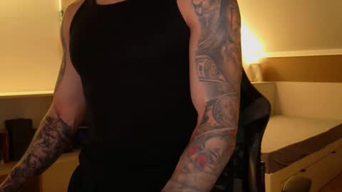 Snapshot of aressteel chatting on 12/18/25, 09:21 Ares Steel online show from 12/18/25, 09:21