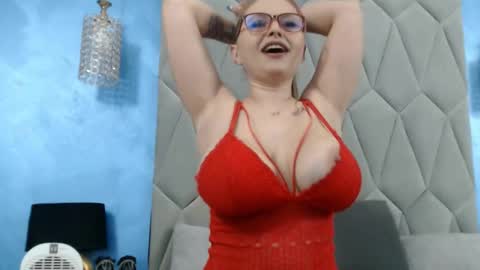 Snapshot of aretialisya chatting on 12/03/25, 06:32 aretialisya online show from 12/03/25, 06:32