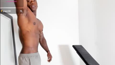 Snapshot of arexblakk chatting on 09/29/25, 12:27 AREXXBLAKK online show from 09/29/25, 12:27