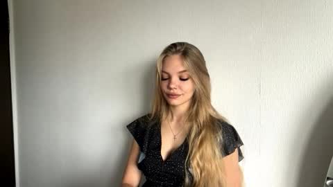 Amelia online show from 11/05/25, 06:13