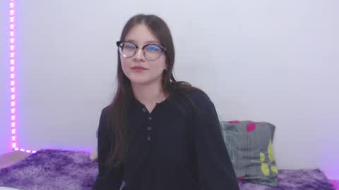 Snapshot of ari_james chatting on 09/26/25, 09:35 Ahri James online show from 09/26/25, 09:35