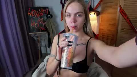 aria69stars online show from 10/24/25, 10:11