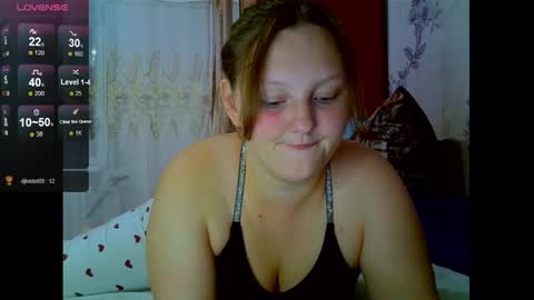 Snapshot of aria__dark chatting on 09/22/25, 09:06 Aria online show from 09/22/25, 09:06