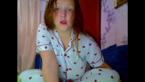 Snapshot of aria__dark chatting on 10/24/25, 08:38 Aria online show from 10/24/25, 08:38