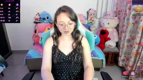 Linda online show from 11/21/25, 02:32