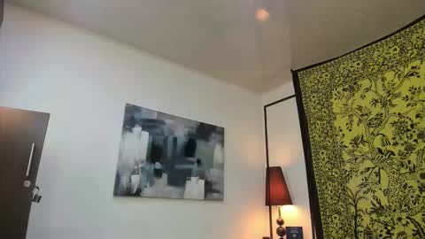 aria y orien  online show from 10/20/25, 10:59