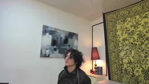 aria y orien  online show from 11/07/25, 10:59