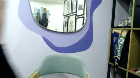 Snapshot of aria_andradee chatting on 03/06/25, 01:48 aria_andradee online show from 03/06/25, 01:48