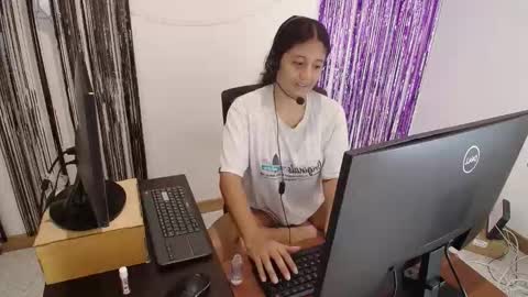 Snapshot of aria_arthur chatting on 11/25/25, 03:01 aria_arthur online show from 11/25/25, 03:01