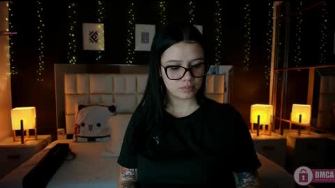 Snapshot of aria_bloomer chatting on 05/31/26, 11:39 Ari online show from 05/31/26, 11:39