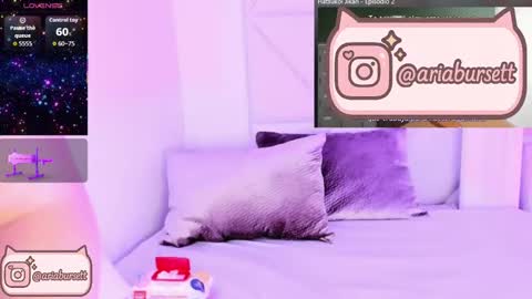 Snapshot of aria_bursett chatting on 10/13/25, 05:02 Aria online show from 10/13/25, 05:02