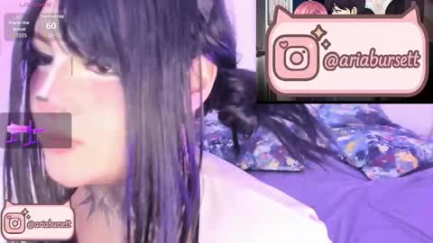 Snapshot of aria_bursett chatting on 11/05/25, 03:45 Aria online show from 11/05/25, 03:45