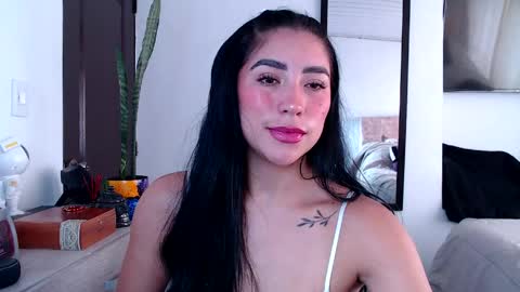 Snapshot of aria_castelli chatting on 05/22/26, 03:39 Aria Castelli online show from 05/22/26, 03:39