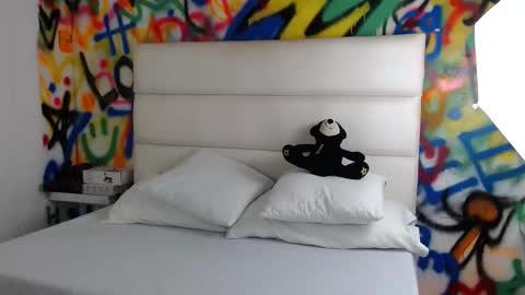 aria online show from 12/06/24, 11:54