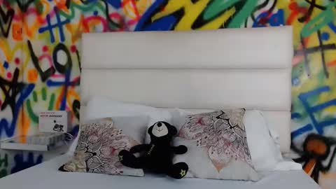 aria online show from 12/22/24, 11:44