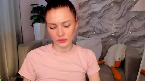 aria_mila online show from 05/15/26, 05:36