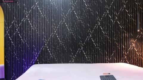 Snapshot of aria_millers_ chatting on 09/25/25, 11:58 Aria Millers online show from 09/25/25, 11:58