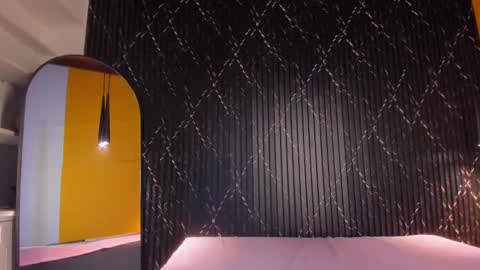 Aria Millers  online show from 11/08/25, 11:21