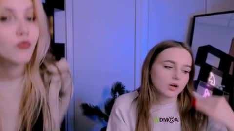 Luna online show from 09/26/25, 07:18