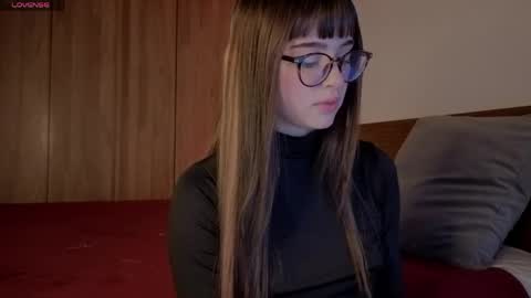 Snapshot of aria_mora chatting on 06/03/26, 10:26 Roxxy online show from 06/03/26, 10:26