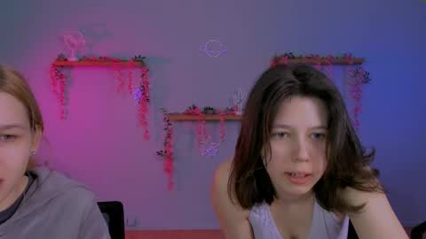 Snapshot of aria_wild_ chatting on 04/07/26, 08:59 aria_wild_ online show from 04/07/26, 08:59
